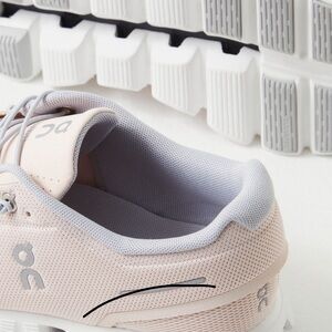 On Cloud 5 Sneakers. Never worn! Brand new.